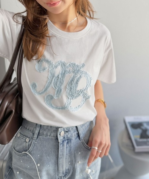 mily bilet（ミウィビレット）の「【mily bilet】1枚でサマになる。レースの透け感と光沢が魅力のレースワッペンTシャツ（半袖）（Tシャツ/カットソー・レディース・チャコール/ライトグレー/ホワイト・SMALL/X-LARGE/LARGE/MEDIUM）」の15枚目の写真