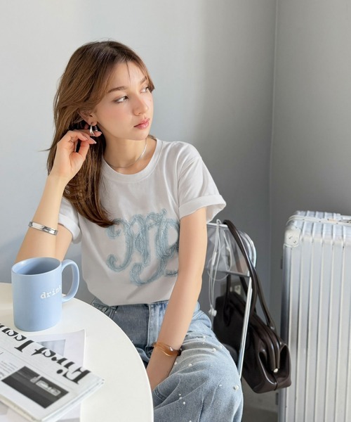 mily bilet（ミウィビレット）の「【mily bilet】1枚でサマになる。レースの透け感と光沢が魅力のレースワッペンTシャツ（半袖）（Tシャツ/カットソー・レディース・チャコール/ライトグレー/ホワイト・SMALL/X-LARGE/LARGE/MEDIUM）」の19枚目の写真