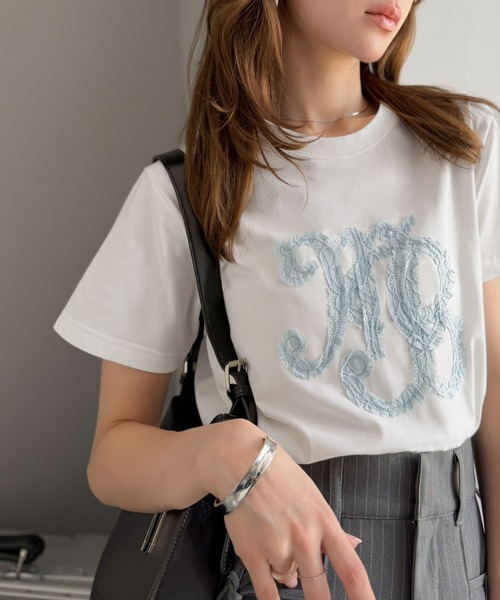 mily bilet（ミウィビレット）の「【mily bilet】1枚でサマになる。レースの透け感と光沢が魅力のレースワッペンTシャツ（半袖）（Tシャツ/カットソー・レディース・チャコール/ライトグレー/ホワイト・SMALL/X-LARGE/LARGE/MEDIUM）」の22枚目の写真