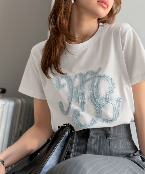 mily bilet（ミウィビレット）の「【mily bilet】1枚でサマになる。レースの透け感と光沢が魅力のレースワッペンTシャツ（半袖）（Tシャツ/カットソー・レディース・チャコール/ライトグレー/ホワイト・SMALL/X-LARGE/LARGE/MEDIUM）」の8枚目の写真