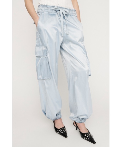 SLY（スライ）の「WASHED SATIN CARGO PT ウォッシュドサテンカーゴパンツ 春服（カーゴパンツ・レディース・ライトブルー/カーキ/ライトブラック・1/2）」の17枚目の写真