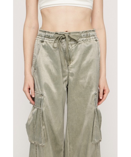 SLY（スライ）の「WASHED SATIN CARGO PT ウォッシュドサテンカーゴパンツ 春服（カーゴパンツ・レディース・ライトブルー/カーキ/ライトブラック・1/2）」の12枚目の写真