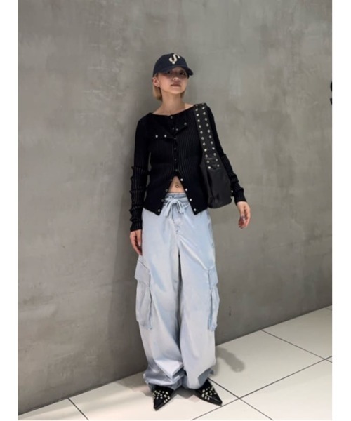SLY（スライ）の「WASHED SATIN CARGO PT ウォッシュドサテンカーゴパンツ 春服（カーゴパンツ・レディース・ライトブルー/カーキ/ライトブラック・1/2）」の19枚目の写真