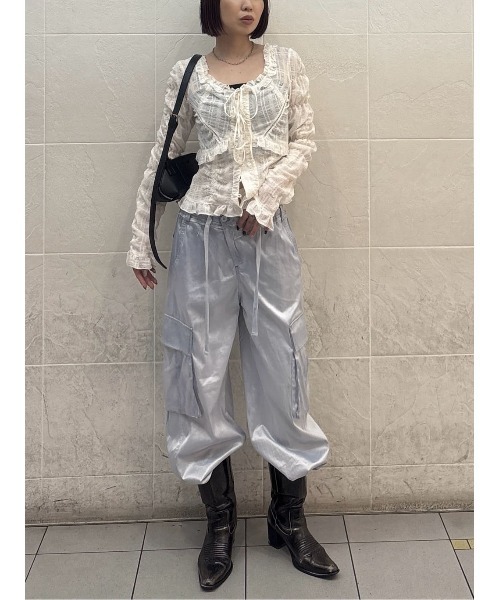 SLY（スライ）の「WASHED SATIN CARGO PT ウォッシュドサテンカーゴパンツ 春服（カーゴパンツ・レディース・ライトブルー/カーキ/ライトブラック・1/2）」の21枚目の写真