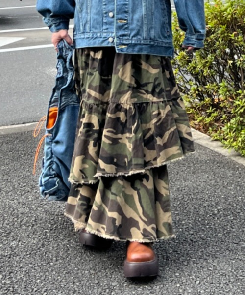 RODEO CROWNS WIDE BOWL（ロデオクラウンズワイドボウル）の「CAMOランダムティアードスカート（スカート・レディース・ブラック系その他/カモフラージュ・FREE）」の2枚目の写真