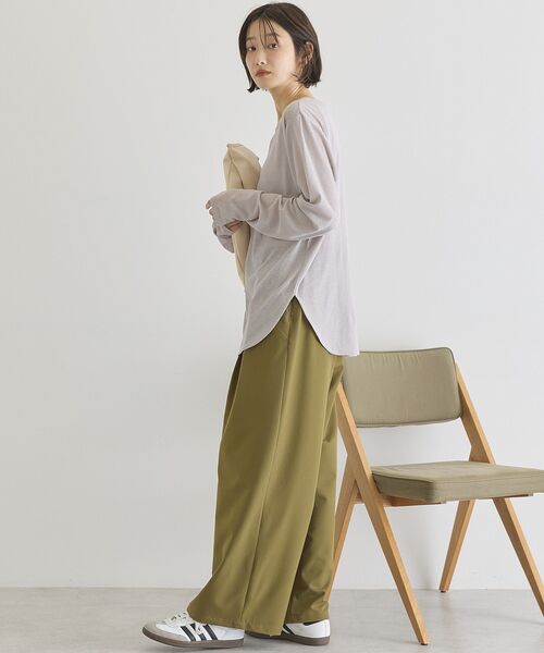 AMERICAN HOLIC（アメリカンホリック）の「ラウンドカットシアープルオーバー（Tシャツ/カットソー・レディース・チャコールグレー/オフホワイト/グレイッシュベージュ/ライトイエロー・FREE）」の21枚目の写真