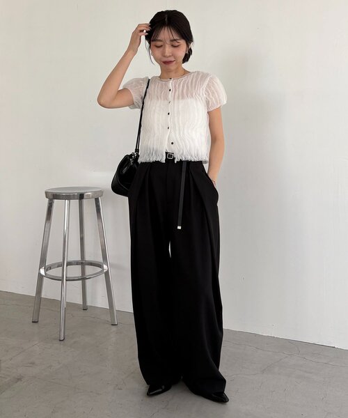 CAPRICIEUX LE'MAGE（カプリシューレマージュ）の「シャーリング半袖カーディガン（カーディガン/ボレロ・レディース・ベージュ/グレー/ホワイト・FREE）」の7枚目の写真