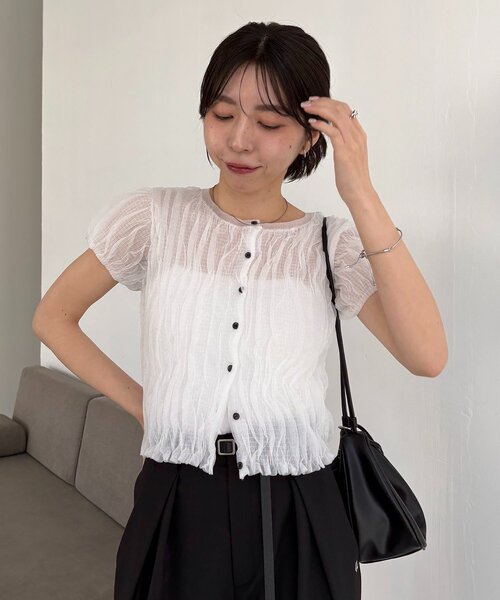 CAPRICIEUX LE'MAGE（カプリシューレマージュ）の「シャーリング半袖カーディガン（カーディガン/ボレロ・レディース・ベージュ/グレー/ホワイト・FREE）」の5枚目の写真