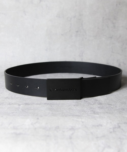 Calvin Klein（カルバン・クライン）の「Calvin Klein ロゴバックルベルト（ベルト・メンズ・ブラック・SMALL/MEDIUM）」の2枚目の写真
