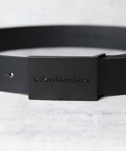 Calvin Klein（カルバン・クライン）の「Calvin Klein ロゴバックルベルト（ベルト・メンズ・ブラック・SMALL/MEDIUM）」の4枚目の写真