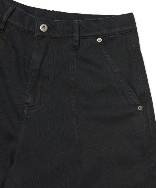 NOMANUAL（NOMANUAL）の「CINCH BACK BERMUDA SHORTS - BLACK（その他パンツ・レディース・その他・MEDIUM/LARGE/SMALL/X-LARGE）」の3枚目の写真