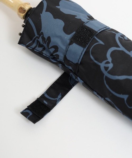 FUNALIVE（ファンアライブ）の「大花柄バンブーハンドル折りたたみ日傘（折りたたみ傘・レディース・イエロー/ブラック/アイボリー・FREE）」の12枚目の写真