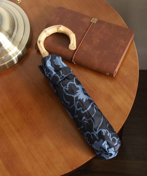 FUNALIVE（ファンアライブ）の「大花柄バンブーハンドル折りたたみ日傘（折りたたみ傘・レディース・イエロー/ブラック/アイボリー・FREE）」の5枚目の写真