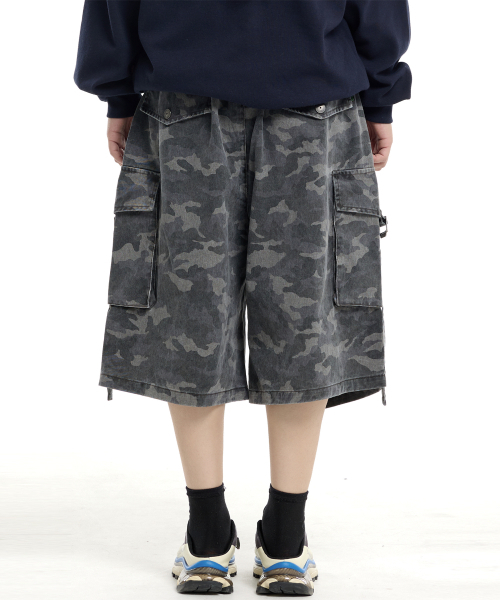 CREAM SODA LAB（クリームソーダラボ）の「カモビッグカーゴジャイアントバermudaバンディングパンツグレー（その他パンツ・レディース・その他・LARGE/X-LARGE）」の2枚目の写真