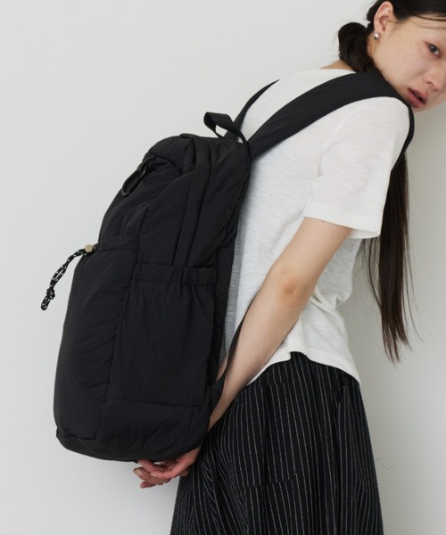 DFFUR.(ディフル)の「軽量パディングバックパック【大容量/トラベル/通勤通学】(バックパック/リュック・レディース・ブラック/アイボリー・FREE)」の20枚目の写真