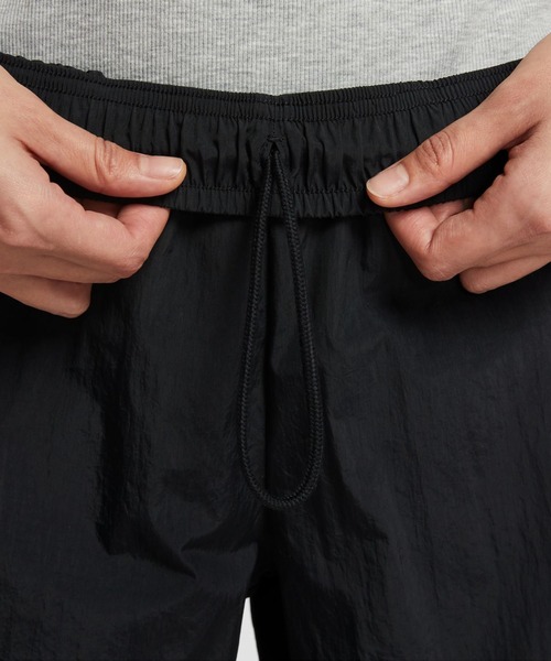 NIKE(ナイキ)の「ナイキ NIKE ナイキ NSW LONGLINE ショート SPD(その他パンツ・レディース・ブラック/ダークブルー・M/L/XL/S)」の6枚目の写真