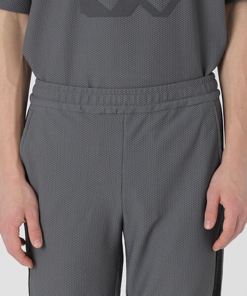 BLACK LABEL CRESTBRIDGE（ブラックレーベル・クレストブリッジ）の「【BLACK lab.】ブリーズメッシュトラックパンツ（その他パンツ・メンズ・ブラック/ライトグレー・XL/M/L/S）」の17枚目の写真