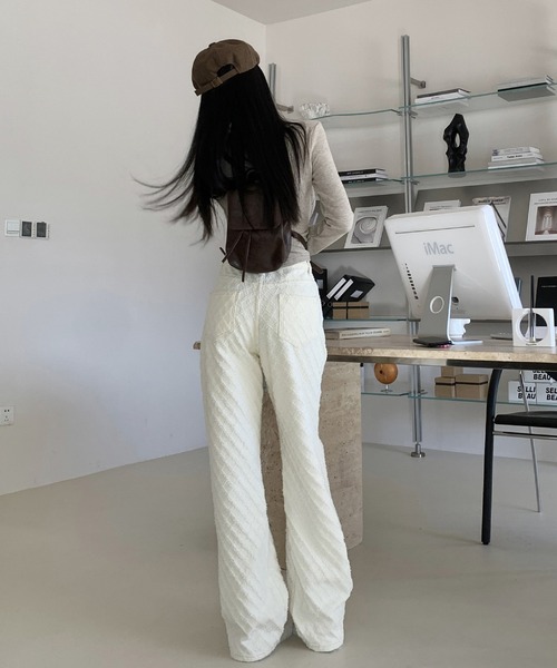 shyam inspiration(シャムインスピレーション)の「ジャガードワイドストレートデニムパンツ(デニムパンツ・レディース・ホワイト・L/M)」の4枚目の写真