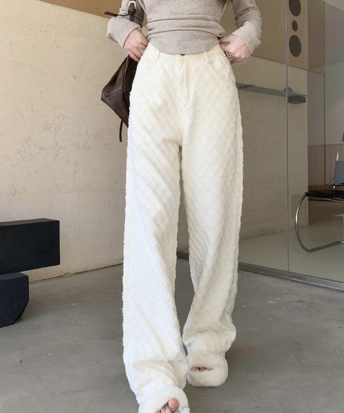 shyam inspiration(シャムインスピレーション)の「ジャガードワイドストレートデニムパンツ(デニムパンツ・レディース・ホワイト・L/M)」の3枚目の写真