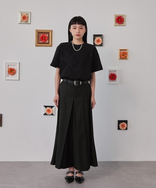 ELUNIS(エルニス)の「タックワイドパンツ(スラックス・レディース・ブラック/グレー・1/0)」の13枚目の写真