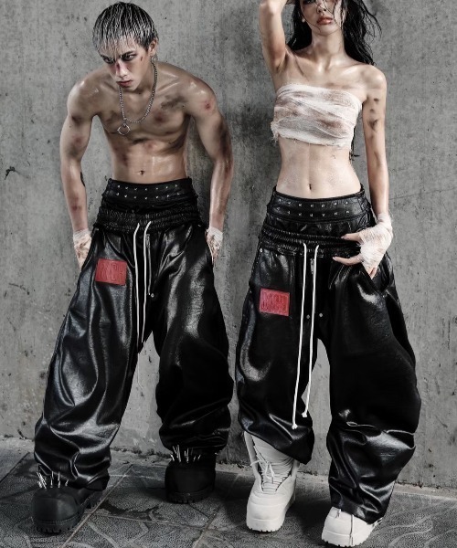 RICH(リッチ)の「【RICH】Wide Leg Boxing Pant / 【リッチ】レイヤードコーティングワイドパンツ<着用動画あり>(その他パンツ・メンズ・ブラック・02/01)」の1枚目の写真