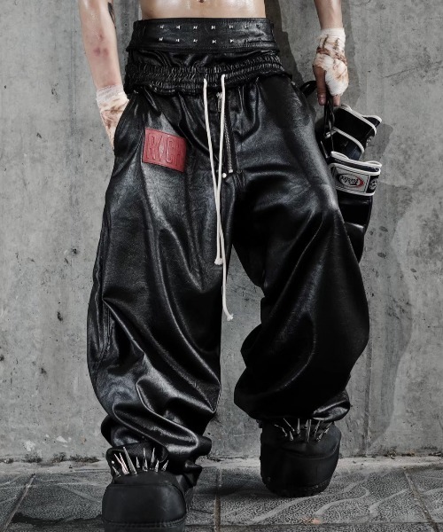 RICH(リッチ)の「【RICH】Wide Leg Boxing Pant / 【リッチ】レイヤードコーティングワイドパンツ<着用動画あり>(その他パンツ・メンズ・ブラック・02/01)」の4枚目の写真
