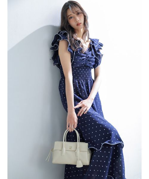 SNIDEL(スナイデル)の「フリルスリーブバリエプリントワンピース(ワンピース・レディース・イエロー/ネイビー/ホワイト/グレー・0/1)」の7枚目の写真