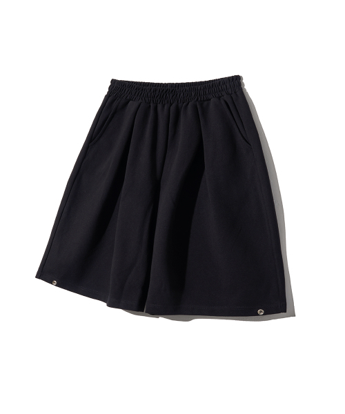 GAKKAI UNIONS(ガッカイユニオンズ)の「サイドスナップピンタックバミューダパンツブラック(その他パンツ・レディース・その他・MEDIUM/LARGE/SMALL)」の4枚目の写真