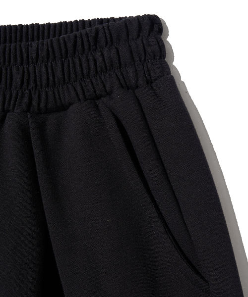 GAKKAI UNIONS(ガッカイユニオンズ)の「サイドスナップピンタックバミューダパンツブラック(その他パンツ・レディース・その他・MEDIUM/LARGE/SMALL)」の6枚目の写真