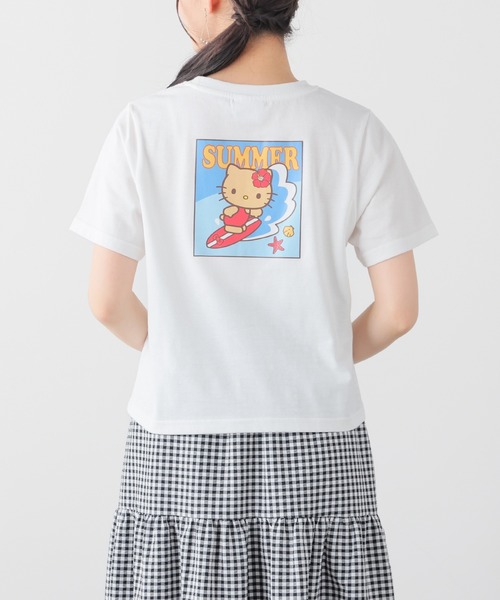 Honeys(ハニーズ)の「ハローキティ/Tシャツ(Tシャツ/カットソー・レディース・イエロー/ピンク/ホワイト/サックスブルー/ブラック・3L/L/LL/M/S)」の16枚目の写真