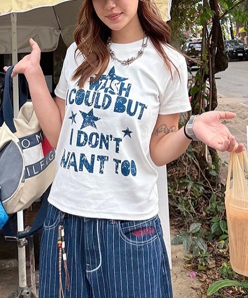 SHEENA(シーナ)の「グランジロゴコンパクトフィットTシャツ(Tシャツ/カットソー・レディース・ホワイト/ブラック・M)」の2枚目の写真