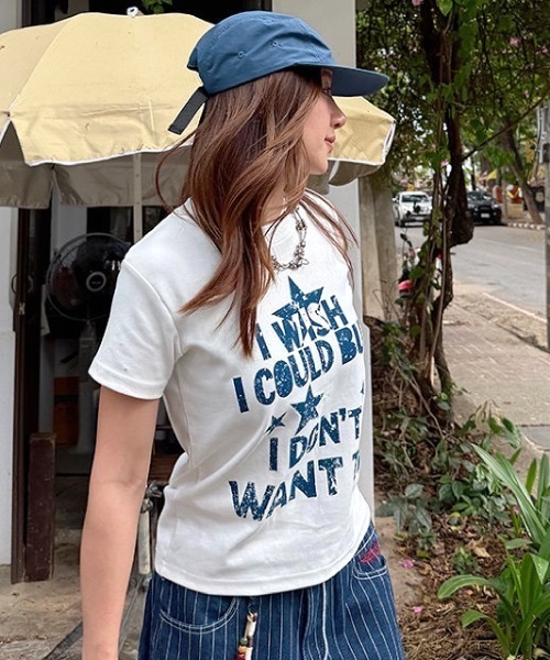 SHEENA(シーナ)の「グランジロゴコンパクトフィットTシャツ(Tシャツ/カットソー・レディース・ホワイト/ブラック・M)」の5枚目の写真