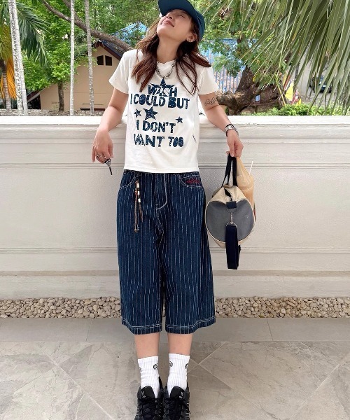 SHEENA(シーナ)の「グランジロゴコンパクトフィットTシャツ(Tシャツ/カットソー・レディース・ホワイト/ブラック・M)」の9枚目の写真