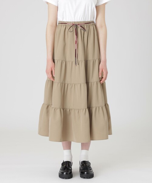 BLUE LABEL CRESTBRIDGE(ブルーレーベルクレストブリッジ)の「【一部店舗限定】エアロツイルティアードスカート(スカート・レディース・ベージュ/ダークネイビー・38/36)」の2枚目の写真