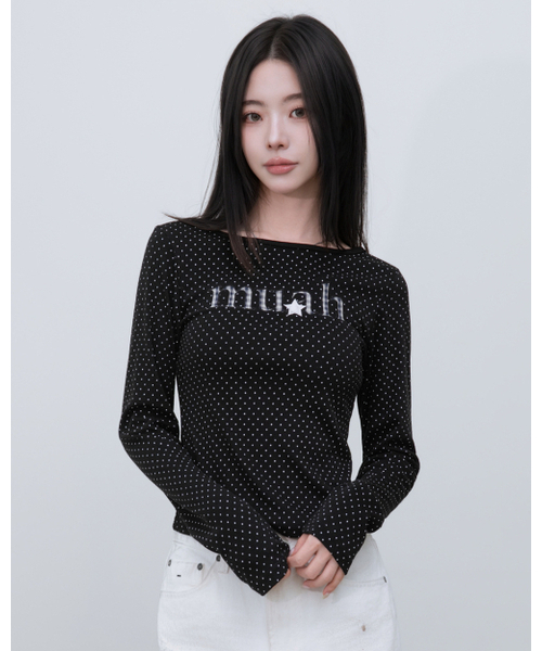 muahmuah(ムーアムーア)の「ボートネックロゴパッチドット長袖Tシャツ(Tシャツ/カットソー・レディース・ブラック・FREE)」の6枚目の写真