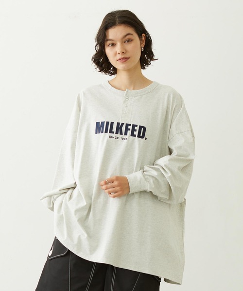 MILKFED.（ミルクフェド）の「HENLEY NECK BIG L/S TOP（Tシャツ/カットソー・レディース・ブラック/ピンク/オートミール・ONE SIZE）」の3枚目の写真