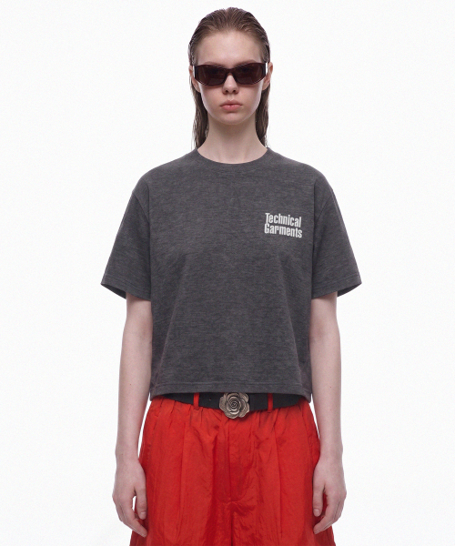 PRINOAR(プリノア)の「テクニカルセミクロップ半袖Tシャツ - チャコール(Tシャツ/カットソー・レディース・チャコール・SMALL/MEDIUM/LARGE)」の2枚目の写真