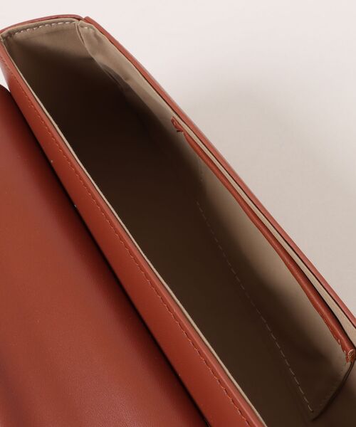 NiiNa(ニーナ)の「【NiiNa】【高品質牛革】ワンハンドルレクタングルバゲットバッグ / WEB限定(ハンドバッグ・レディース・ブラウン・FREE)」の10枚目の写真