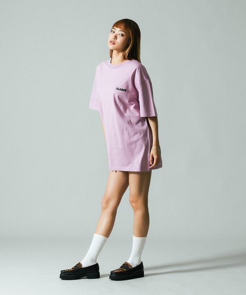 XLARGE(エクストララージ)の「【WEB限定】FLIP OG S/S TEE(Tシャツ/カットソー・メンズ・マスタード/ピンク/ブラック/ホワイト・XS/S/M/L/XL/XXL)」の15枚目の写真