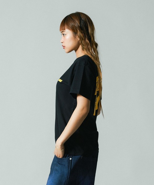 XLARGE(エクストララージ)の「【WEB限定】FLIP OG S/S TEE(Tシャツ/カットソー・メンズ・マスタード/ピンク/ブラック/ホワイト・XS/S/M/L/XL/XXL)」の19枚目の写真