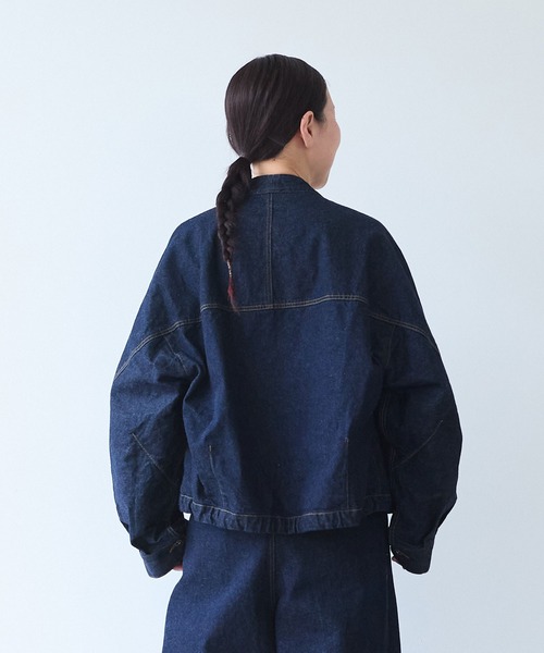 yuni（ユニ　）の「Cotton 11oz denim no collar cocoon blouson（デニムジャケット・レディース・ネイビー・FREE）」の19枚目の写真