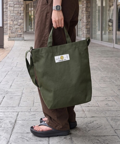 WILD WALLETS(ワイルドウォレット)の「【WILD WALLETS】スーベニア 2WAY Tote Bag(トートバッグ・メンズ・グレー/オリーブ/ブラウン/ブラック・FREE)」の4枚目の写真