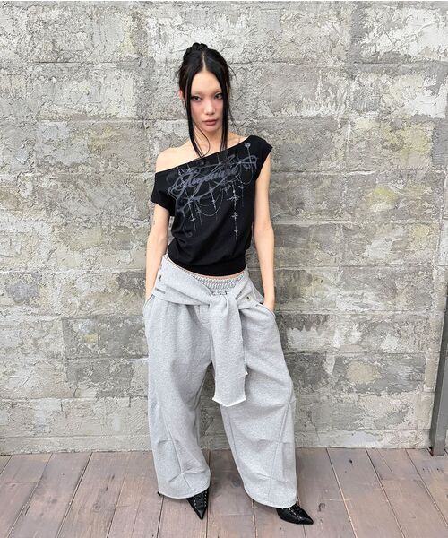 as you are（アズユーアー）の「キッチドールマンオフショルダーTシャツブラック（Tシャツ/カットソー・レディース・その他・OS）」の6枚目の写真