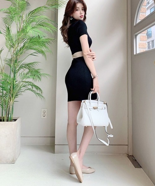 LETee(レティー)の「バイカラーデザインで魅せる♪大人フェミニンタイトワンピース(ワンピース・レディース・ネイビー/ブラック/ベージュ/ピンク/ホワイト・FREE)」の16枚目の写真