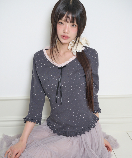 ILLIGO(イリゴ)の「ドットレースTシャツチャコール(Tシャツ/カットソー・レディース・その他・OS)」の1枚目の写真