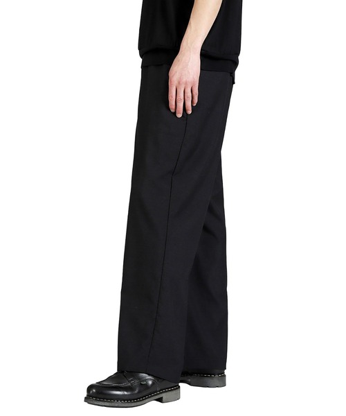 marka（マーカ）の「marka / マーカ：WIDE CYLINDER FIT EASY PANTS -2/72 WOOL TROPICAL WASHER -：M26A11PT01C[COR]（スラックス・メンズ・ブラック系その他・1(S)/2(M)）」の3枚目の写真