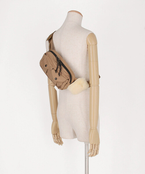 FILSON(フィルソン)の「FILSON/フィルソン Compact Fishing Waist Pack(ショルダーバッグ・メンズ・ブラウン・フリ-)」の10枚目の写真