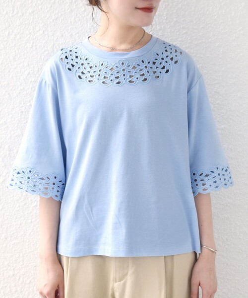 SHIPS(シップス)の「フラワー モチーフ カットワーク レース ショート スリーブ TEE(Tシャツ/カットソー・レディース・ダークグレー/オフホワイト/ライトブルー・ONE SIZE)」の17枚目の写真