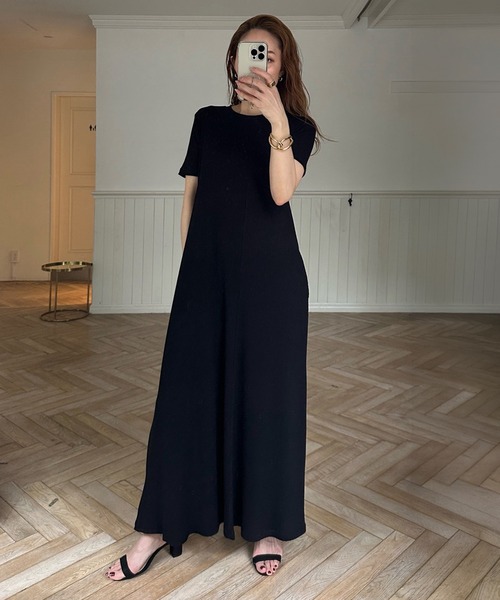 MIELI INVARIANT(ミエリインヴァリアント)の「Rib Pitch Cut Flare Dress(ワンピース・レディース・グレー/レッド・FREE)」の8枚目の写真