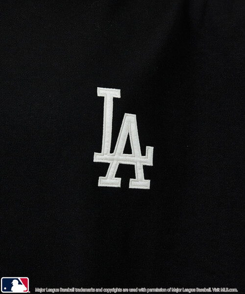 PUBLUX(パブリュクス)の「PUBLUX/パブリュクス 別注 MLB ロゴ スウェット 限定展開(スウェット・メンズ・ネイビー/グリーン/サックスブルー/ライトグレー/ブラウン/ブラック・LARGE/SMALL/MEDIUM)」の12枚目の写真